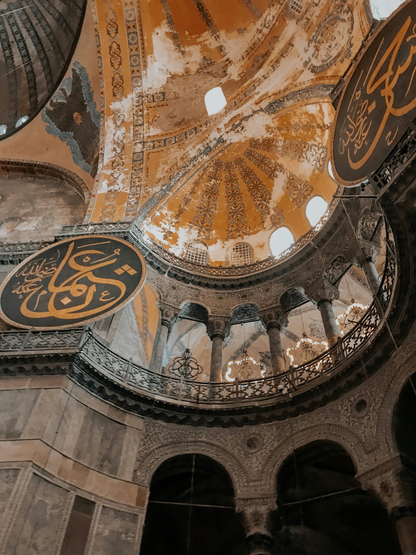 pexels-bilgekutukoglu-8039065